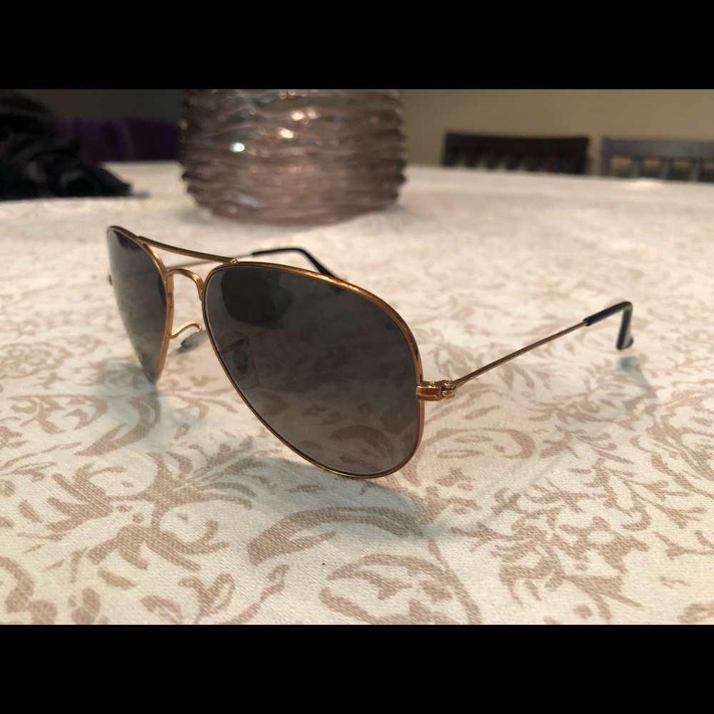 Ray Ban Aviators - Picture 2 of 5